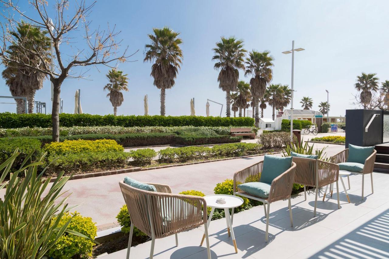 Hotel Commodore Riccione Dış mekan fotoğraf