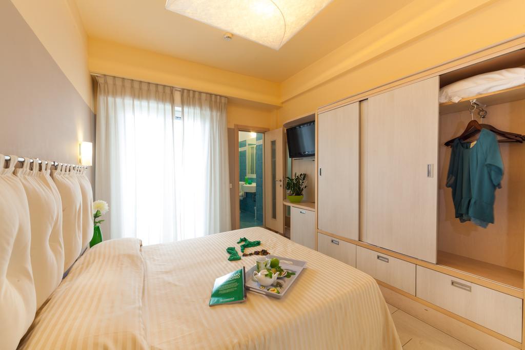 Hotel Commodore Riccione Dış mekan fotoğraf