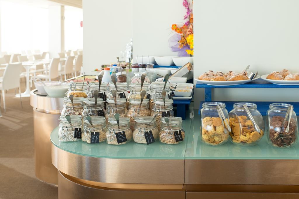 Hotel Commodore Riccione Dış mekan fotoğraf