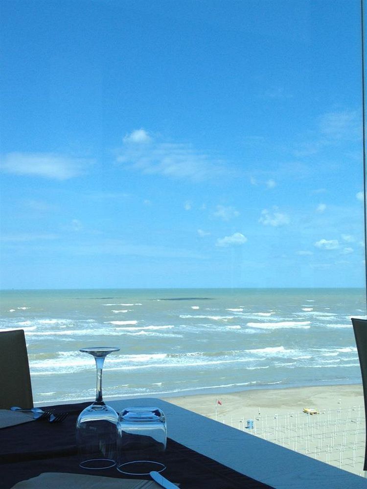 Hotel Commodore Riccione Dış mekan fotoğraf