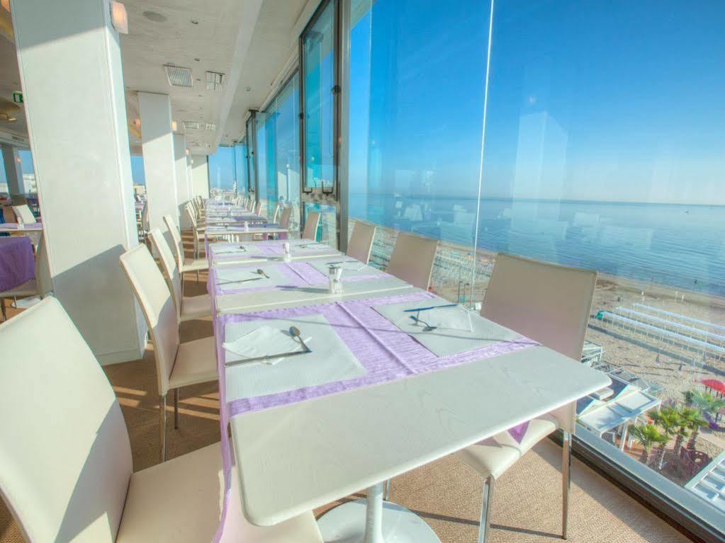 Hotel Commodore Riccione Dış mekan fotoğraf