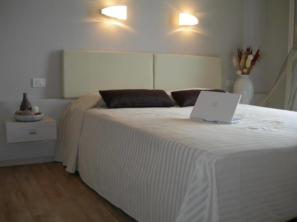 Hotel Commodore Riccione Dış mekan fotoğraf
